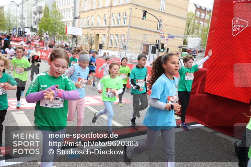 25.04.2026 - Das Zehntel Strokosch-Dieckow http://msf.ph/oto/9620363 25.04.2026 11:00:25 Ziel 5198, 5501, 5527, 5702, 5911, 5918, 5975, 6196, 6255, 6296, 6303, 6333, 6337, 6465, 6473, 6483, 6536, 6546, 6573, 6577, 6963, 6998, 7012, 7013, 7059, 7108, 7124, 7140, 7155, 7174, 7179, 7631, 7633, 7692, 7812, 7826, 7993 meine-sportfotos.de