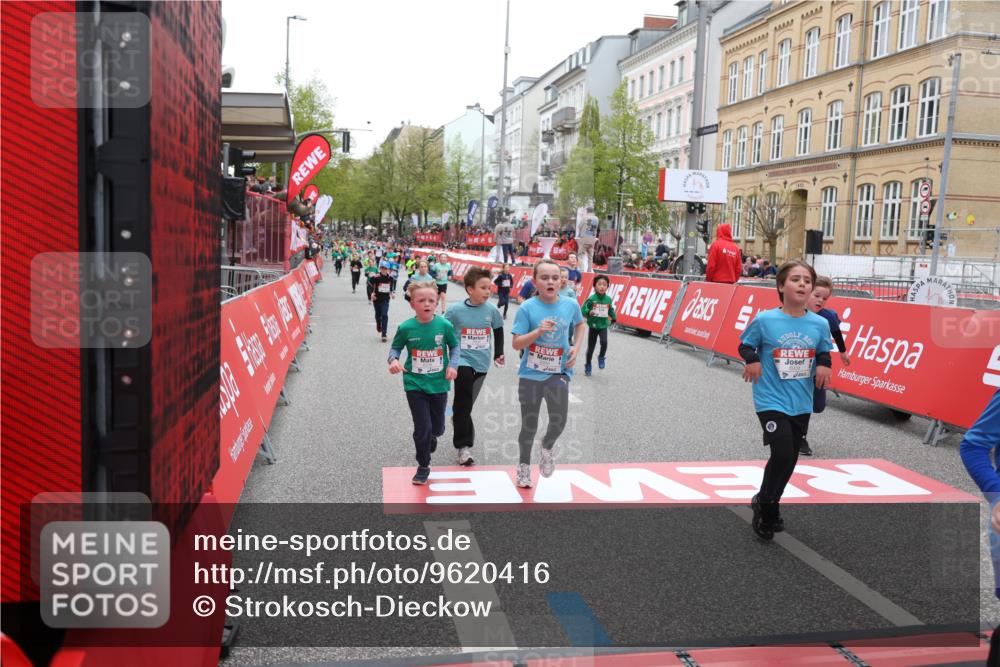 25.04.2026 - Das Zehntel Strokosch-Dieckow http://msf.ph/oto/9620416 25.04.2026 10:55:50 Ziel 5116, 5388, 5674, 5798, 5923, 5959, 6206, 6299, 6322, 6406, 6909, 6958, 7500, 7837, 7856, 7893 meine-sportfotos.de