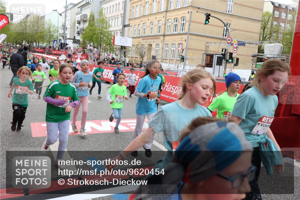 25.04.2026 - Das Zehntel Strokosch-Dieckow http://msf.ph/oto/9620454 25.04.2026 11:00:24 Ziel 5198, 5501, 5527, 5702, 5911, 5918, 5972, 5975, 6196, 6255, 6285, 6296, 6303, 6333, 6465, 6473, 6483, 6536, 6546, 6573, 6577, 6963, 6998, 7012, 7013, 7059, 7108, 7124, 7140, 7155, 7174, 7179, 7631, 7633, 7692, 7812, 7826, 7993 meine-sportfotos.de