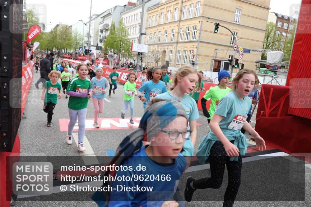 25.04.2026 - Das Zehntel Strokosch-Dieckow http://msf.ph/oto/9620466 25.04.2026 11:00:24 Ziel 5198, 5501, 5527, 5702, 5911, 5918, 5972, 5975, 6196, 6255, 6285, 6296, 6303, 6333, 6465, 6473, 6483, 6536, 6546, 6573, 6577, 6963, 6998, 7012, 7013, 7059, 7108, 7124, 7140, 7155, 7174, 7179, 7631, 7633, 7692, 7812, 7826, 7993 meine-sportfotos.de
