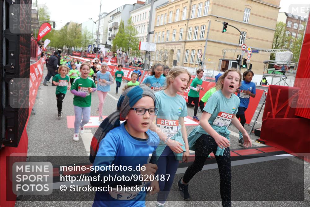 25.04.2026 - Das Zehntel Strokosch-Dieckow http://msf.ph/oto/9620487 25.04.2026 11:00:24 Ziel 5198, 5501, 5527, 5702, 5911, 5918, 5972, 5975, 6196, 6255, 6285, 6296, 6303, 6333, 6465, 6473, 6483, 6536, 6546, 6573, 6577, 6963, 6998, 7012, 7013, 7059, 7108, 7124, 7140, 7155, 7174, 7179, 7631, 7633, 7692, 7812, 7826, 7993 meine-sportfotos.de