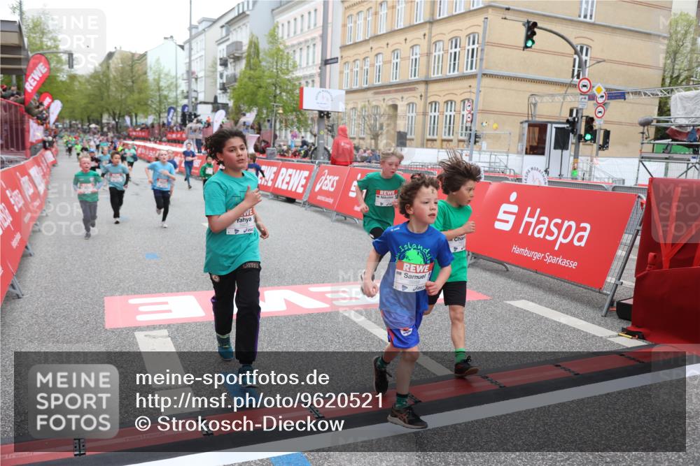 25.04.2026 - Das Zehntel Strokosch-Dieckow http://msf.ph/oto/9620521 25.04.2026 10:55:49 Ziel 5116, 5388, 5798, 5923, 5959, 6206, 6299, 6322, 6404, 6406, 6909, 6958, 7500, 7837, 7856, 7893 meine-sportfotos.de