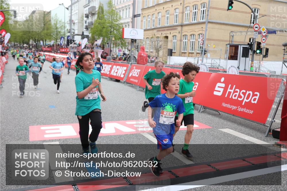25.04.2026 - Das Zehntel Strokosch-Dieckow http://msf.ph/oto/9620532 25.04.2026 10:55:49 Ziel 5116, 5388, 5798, 5923, 5959, 6206, 6299, 6322, 6404, 6406, 6909, 6958, 7500, 7837, 7856, 7893 meine-sportfotos.de