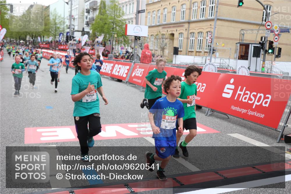 25.04.2026 - Das Zehntel Strokosch-Dieckow http://msf.ph/oto/9620541 25.04.2026 10:55:49 Ziel 5116, 5388, 5798, 5923, 5959, 6206, 6299, 6322, 6404, 6406, 6909, 6958, 7500, 7837, 7856, 7893 meine-sportfotos.de