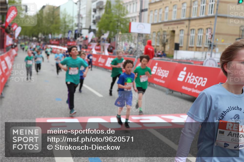 25.04.2026 - Das Zehntel Strokosch-Dieckow http://msf.ph/oto/9620571 25.04.2026 10:55:48 Ziel 5116, 5798, 5857, 5923, 5959, 6299, 6322, 6404, 6406, 6909, 7837, 7856, 7893 meine-sportfotos.de