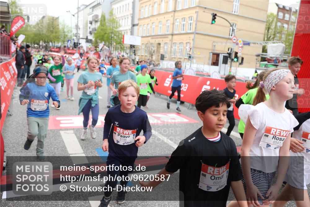 25.04.2026 - Das Zehntel Strokosch-Dieckow http://msf.ph/oto/9620587 25.04.2026 11:00:22 Ziel 5340, 5501, 5527, 5702, 5799, 5911, 5918, 5951, 5972, 5975, 6196, 6285, 6303, 6333, 6465, 6483, 6536, 6541, 6546, 6573, 6577, 6581, 6584, 6597, 6963, 6998, 7059, 7108, 7140, 7155, 7174, 7179, 7631, 7633, 7692, 7812, 7993 meine-sportfotos.de