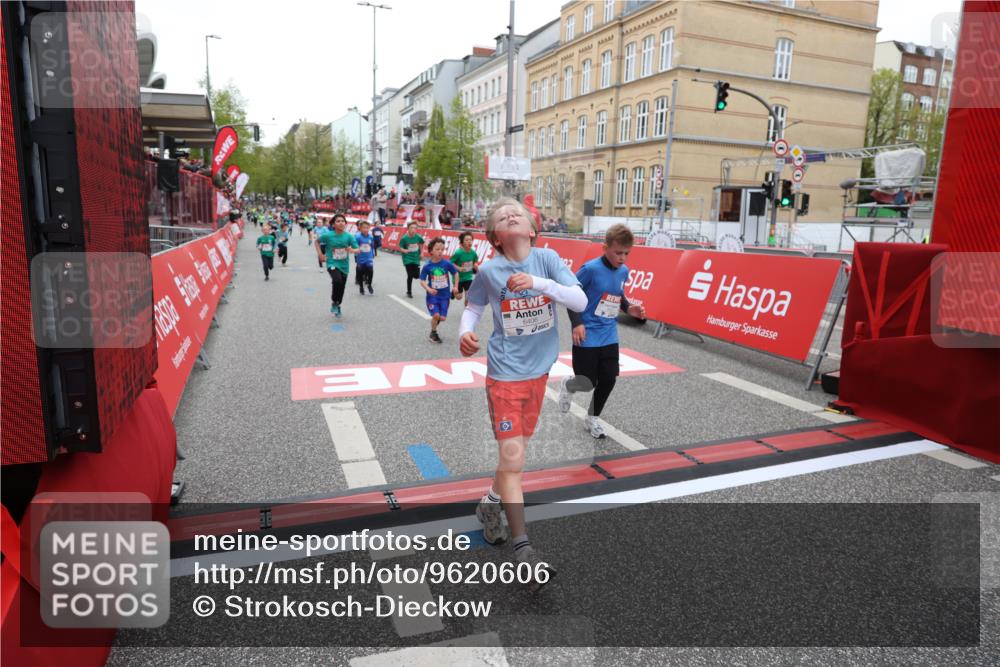 25.04.2026 - Das Zehntel Strokosch-Dieckow http://msf.ph/oto/9620606 25.04.2026 10:55:47 Ziel 5116, 5370, 5798, 5857, 5923, 5959, 6322, 6404, 6406, 7837, 7856, 7893 meine-sportfotos.de