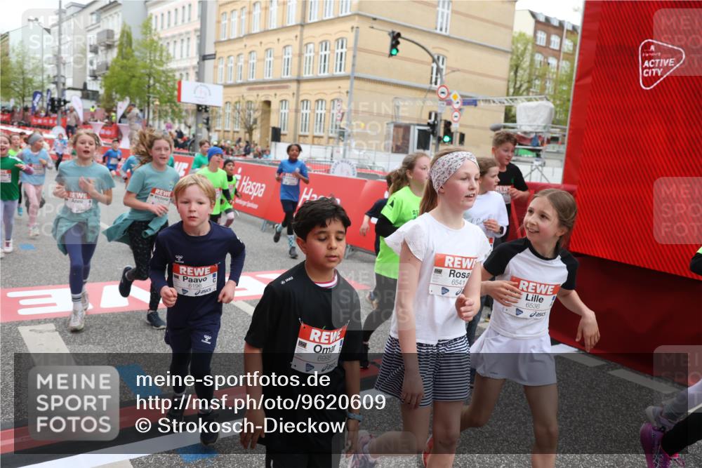 25.04.2026 - Das Zehntel Strokosch-Dieckow http://msf.ph/oto/9620609 25.04.2026 11:00:22 Ziel 5340, 5501, 5527, 5702, 5799, 5911, 5918, 5951, 5972, 5975, 6196, 6285, 6303, 6333, 6465, 6483, 6536, 6541, 6546, 6573, 6577, 6581, 6584, 6597, 6963, 6998, 7059, 7108, 7140, 7155, 7174, 7179, 7631, 7633, 7692, 7812, 7993 meine-sportfotos.de