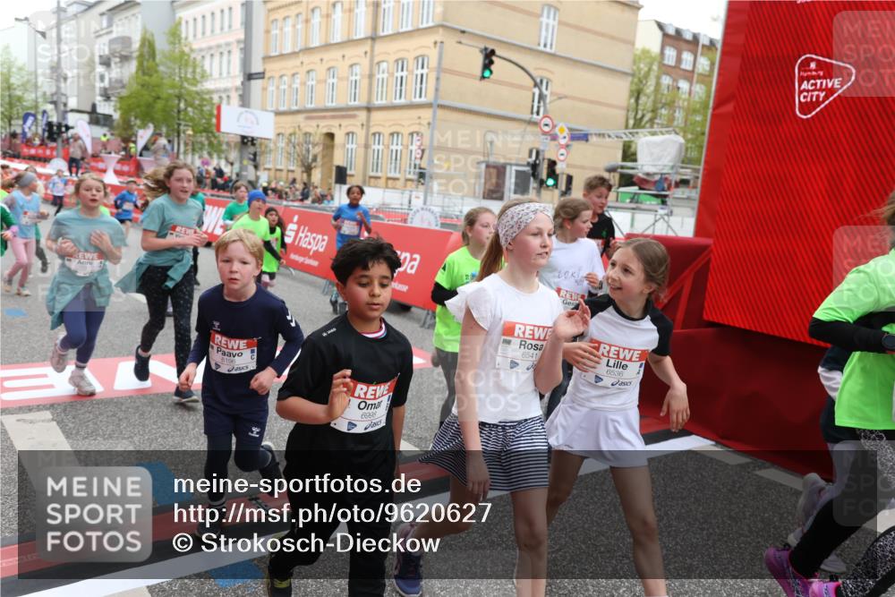 25.04.2026 - Das Zehntel Strokosch-Dieckow http://msf.ph/oto/9620627 25.04.2026 11:00:22 Ziel 5340, 5501, 5527, 5702, 5799, 5911, 5918, 5951, 5972, 5975, 6196, 6285, 6303, 6333, 6465, 6483, 6536, 6541, 6546, 6573, 6577, 6581, 6584, 6597, 6963, 6998, 7059, 7108, 7140, 7155, 7174, 7179, 7631, 7633, 7692, 7812, 7993 meine-sportfotos.de