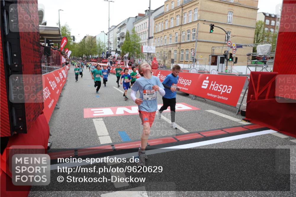25.04.2026 - Das Zehntel Strokosch-Dieckow http://msf.ph/oto/9620629 25.04.2026 10:55:47 Ziel 5116, 5370, 5798, 5857, 5923, 5959, 6322, 6404, 6406, 7837, 7856, 7893 meine-sportfotos.de