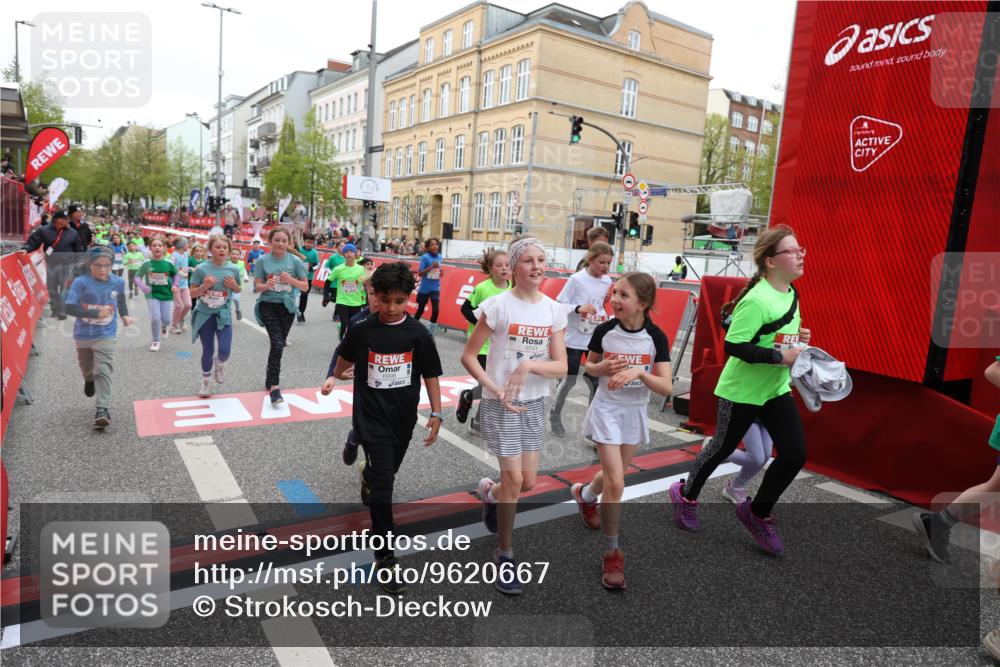 25.04.2026 - Das Zehntel Strokosch-Dieckow http://msf.ph/oto/9620667 25.04.2026 11:00:22 Ziel 5340, 5501, 5527, 5702, 5799, 5911, 5918, 5951, 5972, 5975, 6196, 6285, 6303, 6333, 6465, 6483, 6536, 6541, 6546, 6573, 6577, 6581, 6584, 6597, 6963, 6998, 7059, 7108, 7140, 7155, 7174, 7179, 7631, 7633, 7692, 7812, 7993 meine-sportfotos.de
