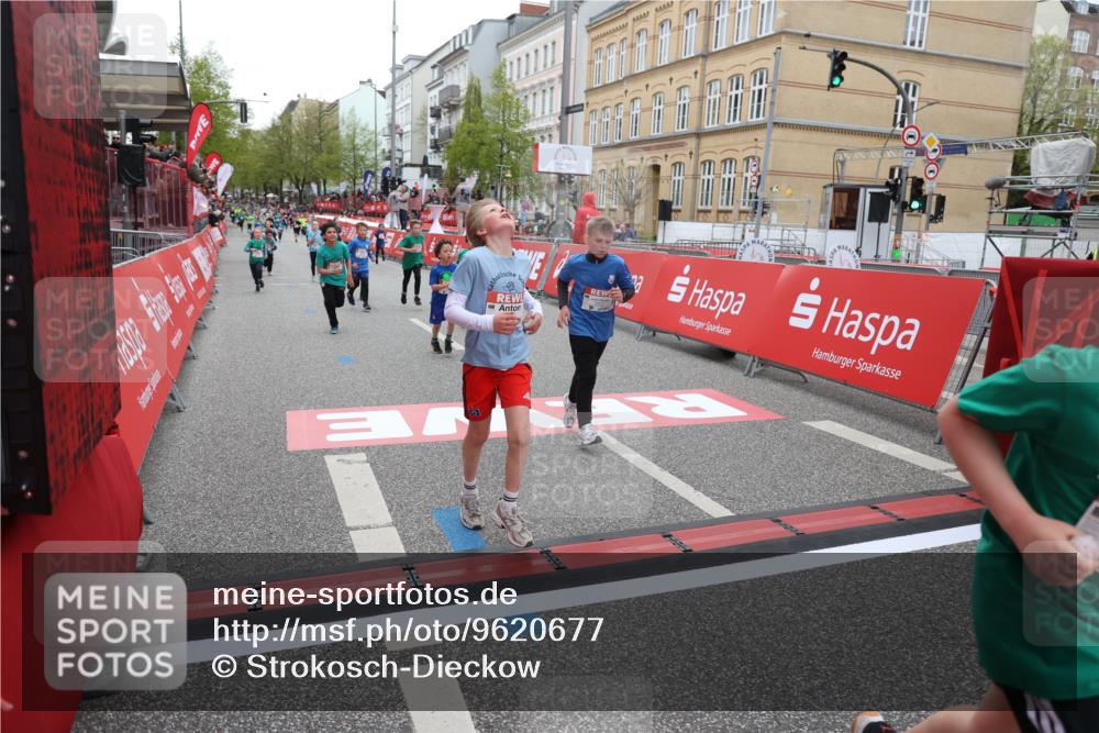25.04.2026 - Das Zehntel Strokosch-Dieckow http://msf.ph/oto/9620677 25.04.2026 10:55:46 Ziel 5370, 5798, 5857, 5923, 5959, 6322, 6404, 6406, 7837, 7893 meine-sportfotos.de