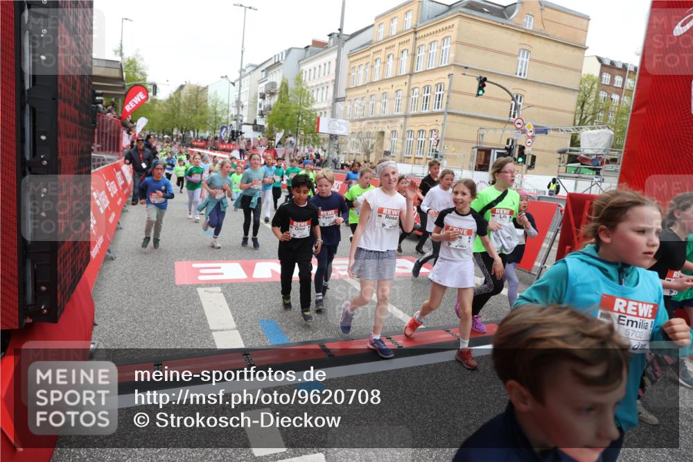 25.04.2026 - Das Zehntel Strokosch-Dieckow http://msf.ph/oto/9620708 25.04.2026 11:00:21 Ziel 5340, 5501, 5702, 5799, 5911, 5951, 5972, 5975, 6196, 6285, 6303, 6333, 6483, 6536, 6541, 6546, 6573, 6577, 6581, 6584, 6597, 6998, 7108, 7140, 7155, 7174, 7179, 7286, 7631, 7633, 7993 meine-sportfotos.de