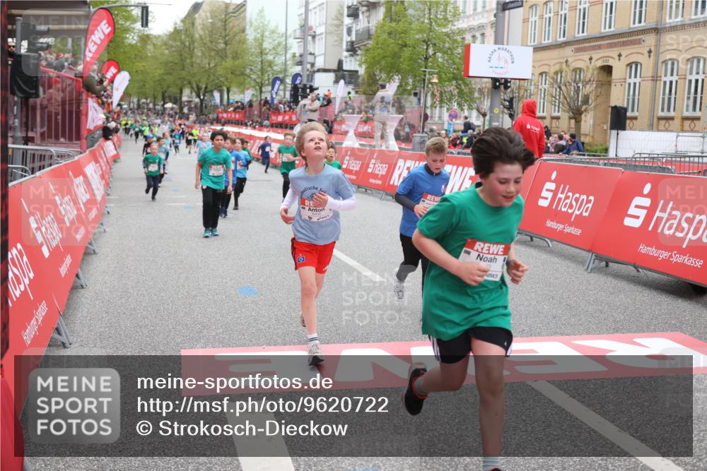 25.04.2026 - Das Zehntel Strokosch-Dieckow http://msf.ph/oto/9620722 25.04.2026 10:55:46 Ziel 5370, 5798, 5857, 5923, 5959, 6322, 6404, 6406, 7837, 7893 meine-sportfotos.de