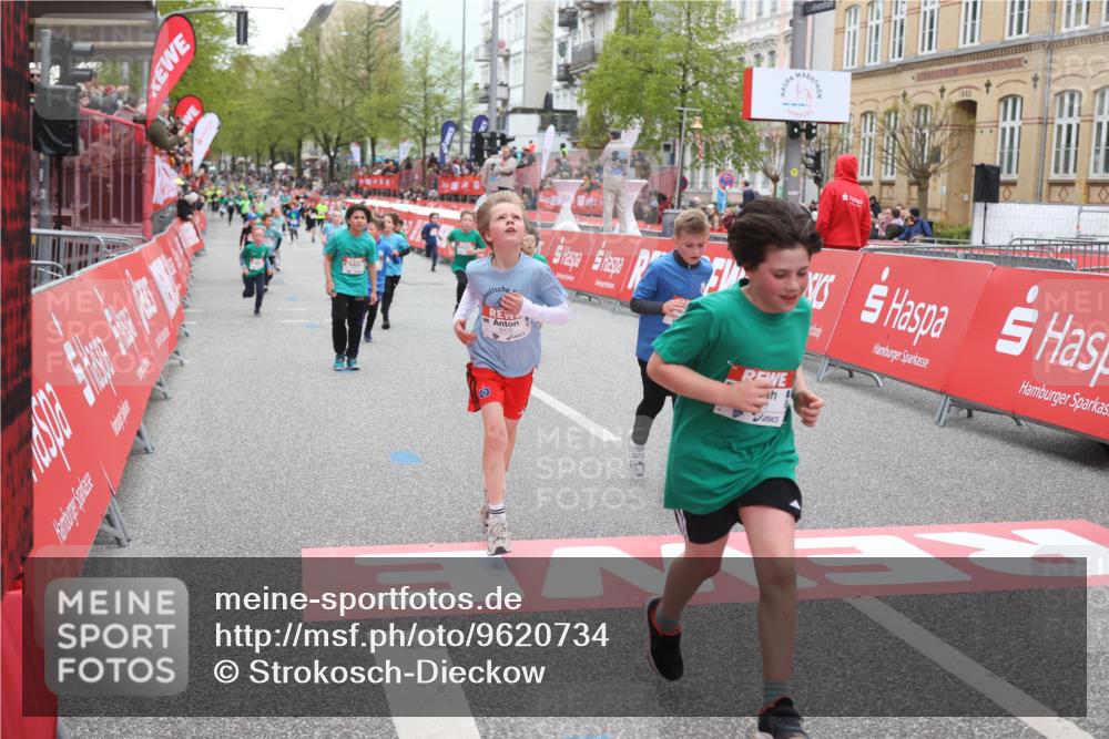 25.04.2026 - Das Zehntel Strokosch-Dieckow http://msf.ph/oto/9620734 25.04.2026 10:55:45 Ziel 5370, 5726, 5798, 5857, 6217, 6322, 6404, 6406, 7893 meine-sportfotos.de