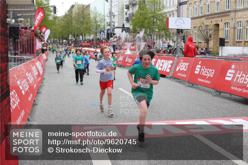 25.04.2026 - Das Zehntel Strokosch-Dieckow http://msf.ph/oto/9620745 25.04.2026 10:55:45 Ziel 5370, 5726, 5798, 5857, 6217, 6322, 6404, 6406, 7893 meine-sportfotos.de