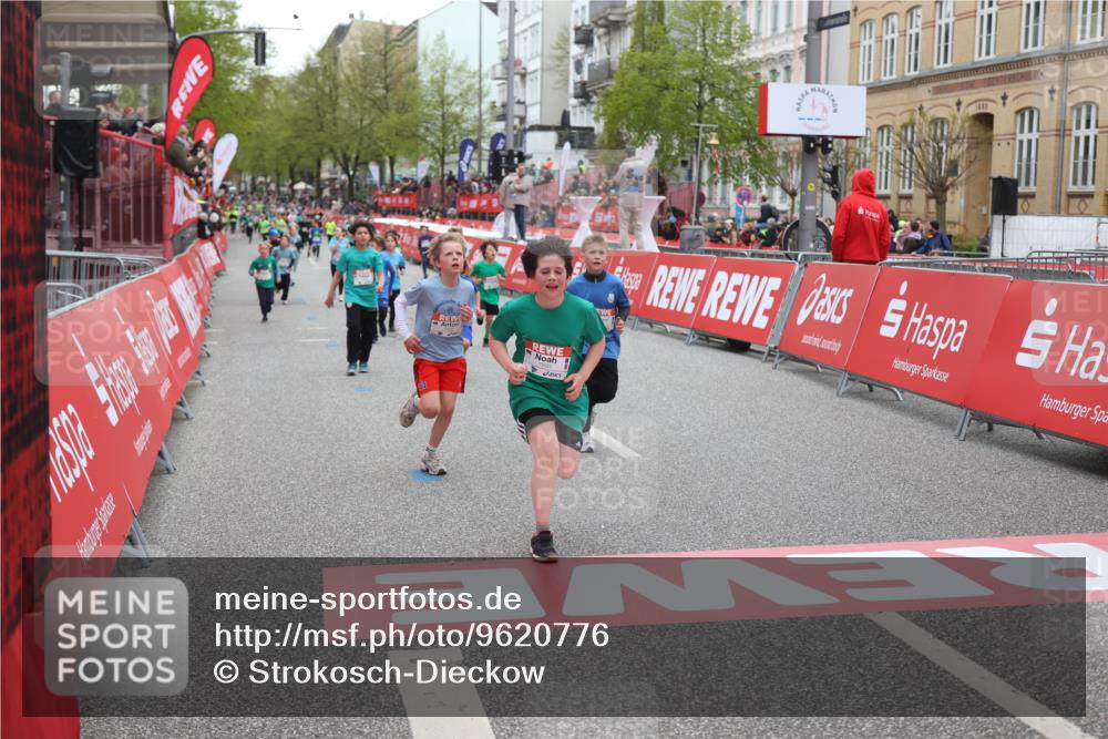 25.04.2026 - Das Zehntel Strokosch-Dieckow http://msf.ph/oto/9620776 25.04.2026 10:55:45 Ziel 5370, 5726, 5798, 5857, 6217, 6322, 6404, 6406, 7893 meine-sportfotos.de