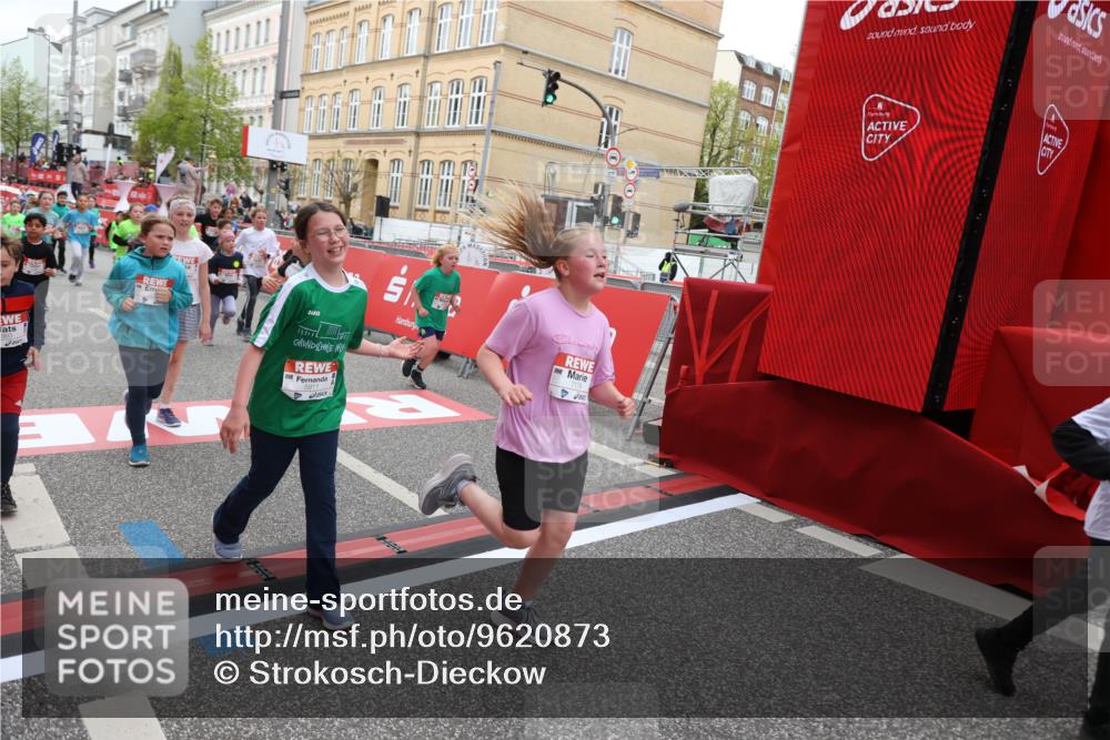 25.04.2026 - Das Zehntel Strokosch-Dieckow http://msf.ph/oto/9620873 25.04.2026 11:00:19 Ziel 5340, 5525, 5649, 5702, 5799, 5858, 5911, 5951, 5972, 6196, 6285, 6483, 6536, 6541, 6546, 6573, 6581, 6584, 6597, 6602, 6950, 6998, 7140, 7174, 7179, 7219, 7286, 7298, 7993 meine-sportfotos.de