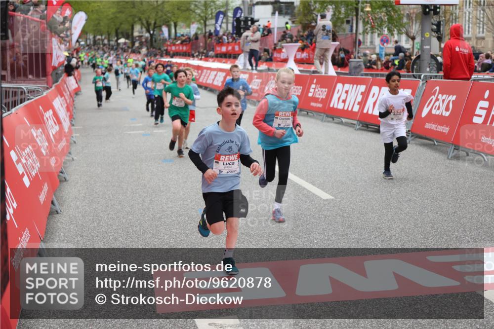 25.04.2026 - Das Zehntel Strokosch-Dieckow http://msf.ph/oto/9620878 25.04.2026 10:55:42 Ziel 5370, 5726, 5798, 5802, 5857, 6026, 6217, 6404, 6666, 6748, 7925 meine-sportfotos.de