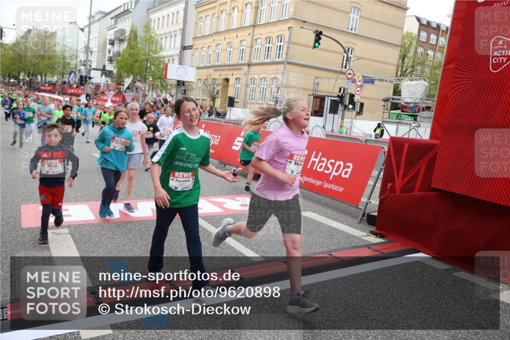 25.04.2026 - Das Zehntel Strokosch-Dieckow http://msf.ph/oto/9620898 25.04.2026 11:00:19 Ziel 5340, 5525, 5649, 5702, 5799, 5858, 5911, 5951, 5972, 6196, 6285, 6483, 6536, 6541, 6546, 6573, 6581, 6584, 6597, 6602, 6950, 6998, 7140, 7174, 7179, 7219, 7286, 7298, 7993 meine-sportfotos.de