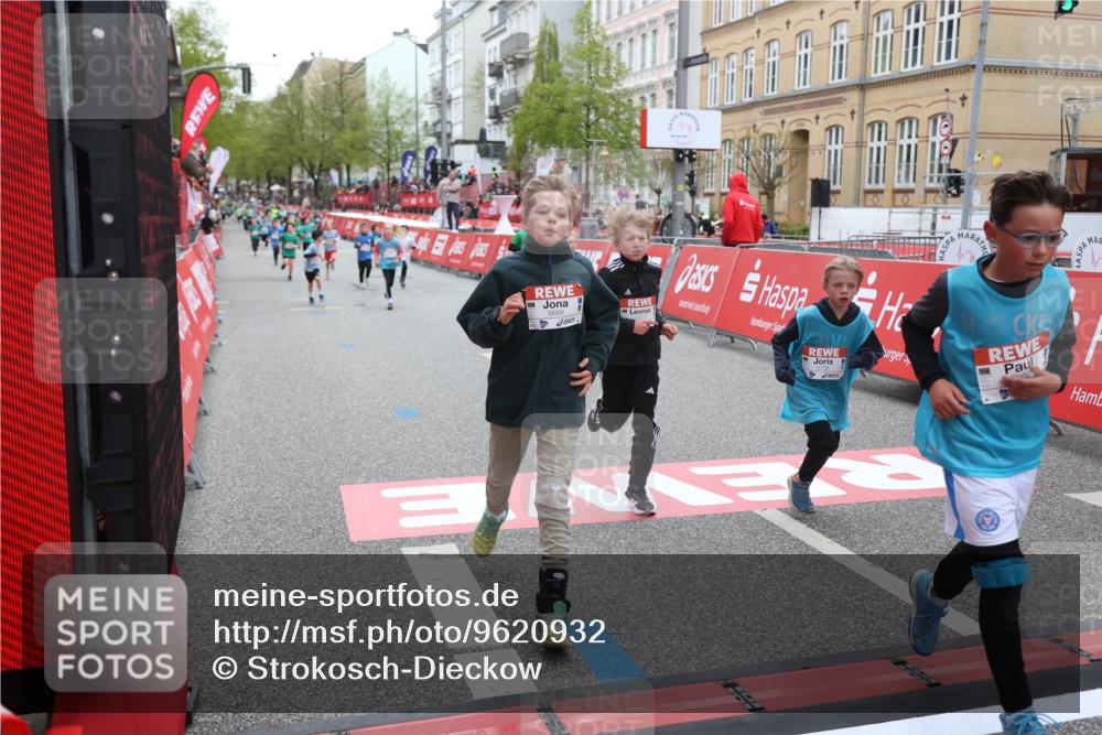 25.04.2026 - Das Zehntel Strokosch-Dieckow http://msf.ph/oto/9620932 25.04.2026 10:55:39 Ziel 5108, 5360, 5370, 5726, 5802, 5805, 6026, 6217, 6499, 6539, 6636, 6653, 6666, 6748, 7130, 7925 meine-sportfotos.de