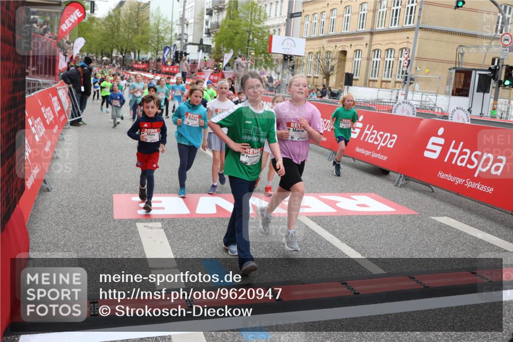 25.04.2026 - Das Zehntel Strokosch-Dieckow http://msf.ph/oto/9620947 25.04.2026 11:00:19 Ziel 5340, 5525, 5649, 5702, 5799, 5858, 5911, 5951, 5972, 6196, 6285, 6483, 6536, 6541, 6546, 6573, 6581, 6584, 6597, 6602, 6950, 6998, 7140, 7174, 7179, 7219, 7286, 7298, 7993 meine-sportfotos.de