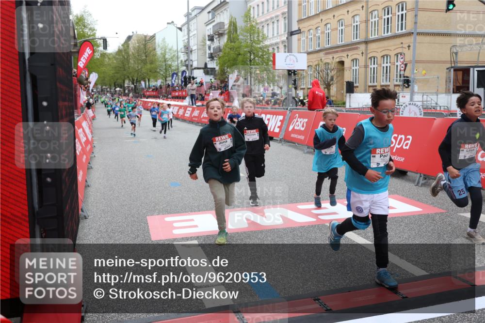25.04.2026 - Das Zehntel Strokosch-Dieckow http://msf.ph/oto/9620953 25.04.2026 10:55:38 Ziel 5108, 5360, 5726, 5802, 5805, 6026, 6217, 6499, 6539, 6543, 6636, 6653, 6666, 6748, 7130, 7925 meine-sportfotos.de