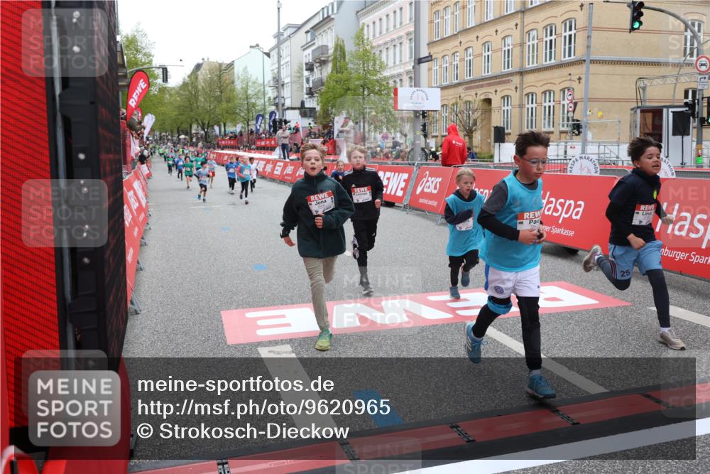 25.04.2026 - Das Zehntel Strokosch-Dieckow http://msf.ph/oto/9620965 25.04.2026 10:55:38 Ziel 5108, 5360, 5726, 5802, 5805, 6026, 6217, 6499, 6539, 6543, 6636, 6653, 6666, 6748, 7130, 7925 meine-sportfotos.de