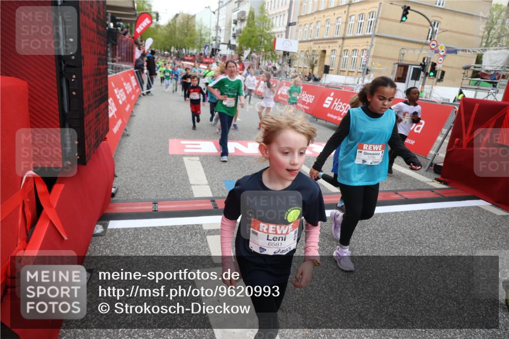 25.04.2026 - Das Zehntel Strokosch-Dieckow http://msf.ph/oto/9620993 25.04.2026 11:00:18 Ziel 5340, 5525, 5649, 5702, 5799, 5858, 5911, 5951, 5972, 6285, 6483, 6536, 6541, 6581, 6584, 6597, 6602, 6950, 7174, 7179, 7219, 7286, 7298, 7993 meine-sportfotos.de