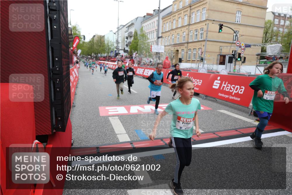 25.04.2026 - Das Zehntel Strokosch-Dieckow http://msf.ph/oto/9621002 25.04.2026 10:55:38 Ziel 5108, 5360, 5726, 5802, 5805, 6026, 6217, 6499, 6539, 6543, 6636, 6653, 6666, 6748, 7130, 7925 meine-sportfotos.de