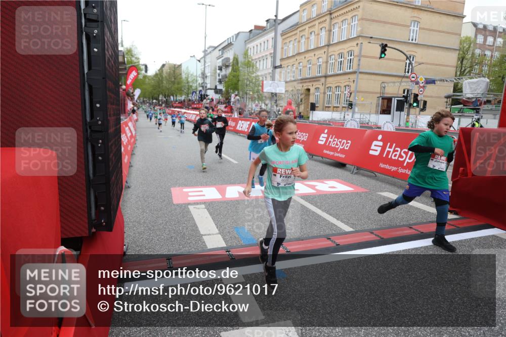 25.04.2026 - Das Zehntel Strokosch-Dieckow http://msf.ph/oto/9621017 25.04.2026 10:55:38 Ziel 5108, 5360, 5726, 5802, 5805, 6026, 6217, 6499, 6539, 6543, 6636, 6653, 6666, 6748, 7130, 7925 meine-sportfotos.de