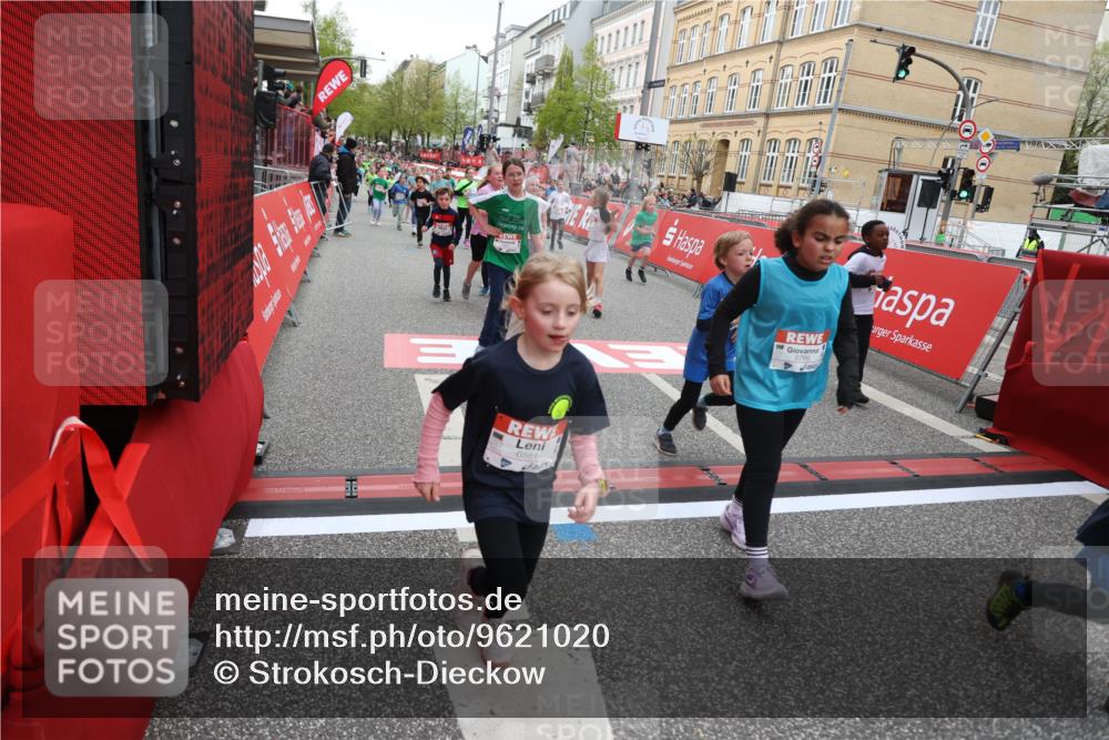 25.04.2026 - Das Zehntel Strokosch-Dieckow http://msf.ph/oto/9621020 25.04.2026 11:00:18 Ziel 5340, 5525, 5649, 5702, 5799, 5858, 5911, 5951, 5972, 6285, 6483, 6536, 6541, 6581, 6584, 6597, 6602, 6950, 7174, 7179, 7219, 7286, 7298, 7993 meine-sportfotos.de