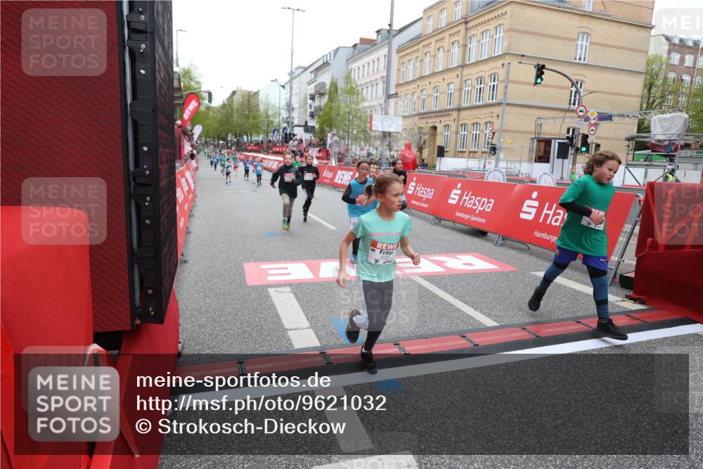 25.04.2026 - Das Zehntel Strokosch-Dieckow http://msf.ph/oto/9621032 25.04.2026 10:55:38 Ziel 5108, 5360, 5726, 5802, 5805, 6026, 6217, 6499, 6539, 6543, 6636, 6653, 6666, 6748, 7130, 7925 meine-sportfotos.de