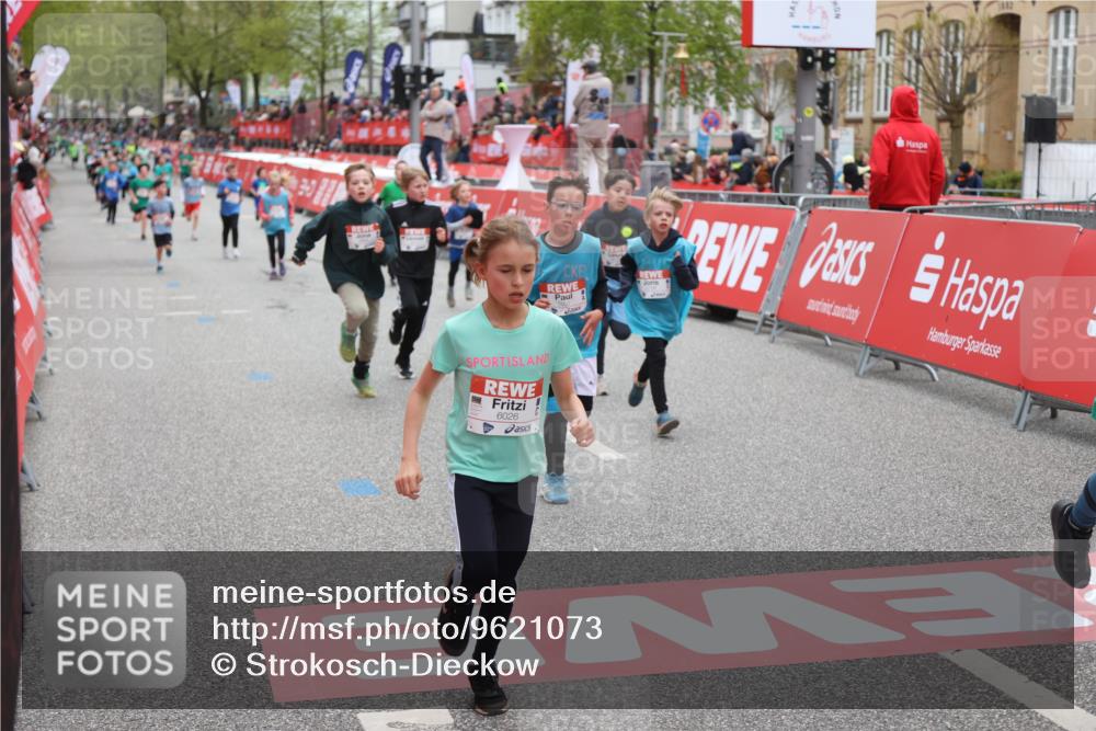 25.04.2026 - Das Zehntel Strokosch-Dieckow http://msf.ph/oto/9621073 25.04.2026 10:55:37 Ziel 5108, 5132, 5360, 5726, 5770, 5778, 5802, 5805, 6026, 6217, 6499, 6514, 6539, 6543, 6636, 6653, 6666, 6748, 7130, 7717, 7925 meine-sportfotos.de