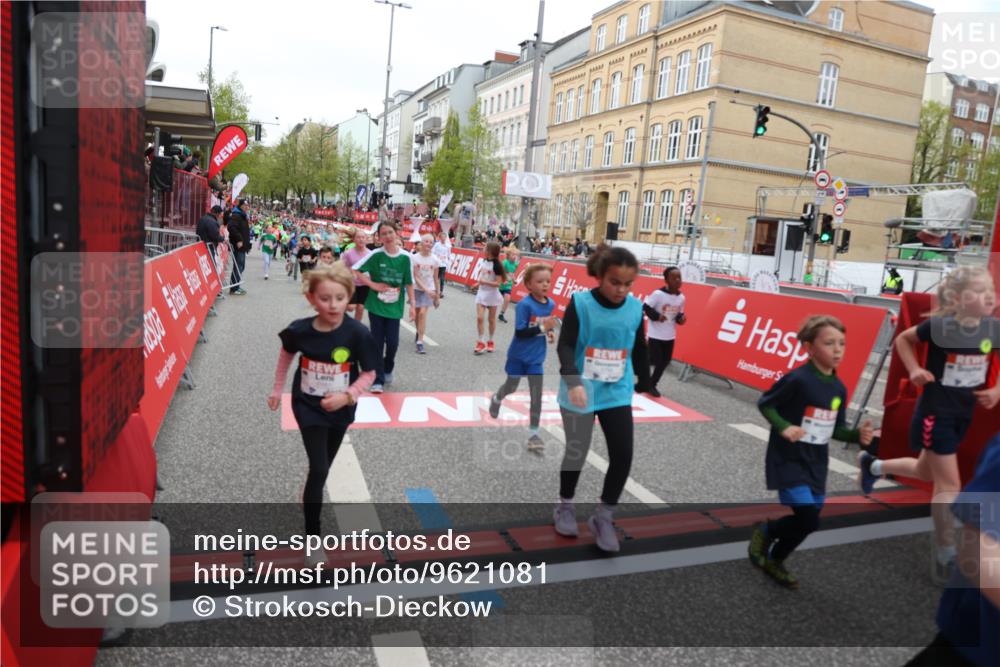 25.04.2026 - Das Zehntel Strokosch-Dieckow http://msf.ph/oto/9621081 25.04.2026 11:00:17 Ziel 5340, 5525, 5649, 5799, 5858, 5911, 5912, 5951, 5972, 6029, 6285, 6536, 6541, 6581, 6584, 6585, 6597, 6602, 6605, 6950, 7179, 7219, 7286, 7298, 7611 meine-sportfotos.de