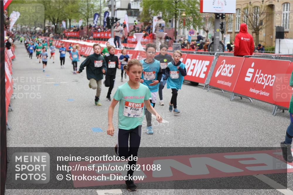 25.04.2026 - Das Zehntel Strokosch-Dieckow http://msf.ph/oto/9621088 25.04.2026 10:55:37 Ziel 5108, 5132, 5360, 5726, 5770, 5778, 5802, 5805, 6026, 6217, 6499, 6514, 6539, 6543, 6636, 6653, 6666, 6748, 7130, 7717, 7925 meine-sportfotos.de