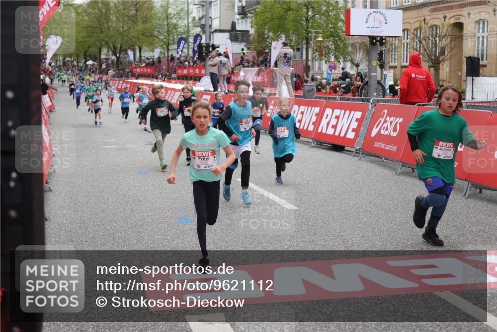 25.04.2026 - Das Zehntel Strokosch-Dieckow http://msf.ph/oto/9621112 25.04.2026 10:55:36 Ziel 5108, 5132, 5360, 5770, 5778, 5802, 5805, 6026, 6386, 6499, 6514, 6539, 6543, 6636, 6653, 6666, 6748, 7130, 7717, 7925 meine-sportfotos.de
