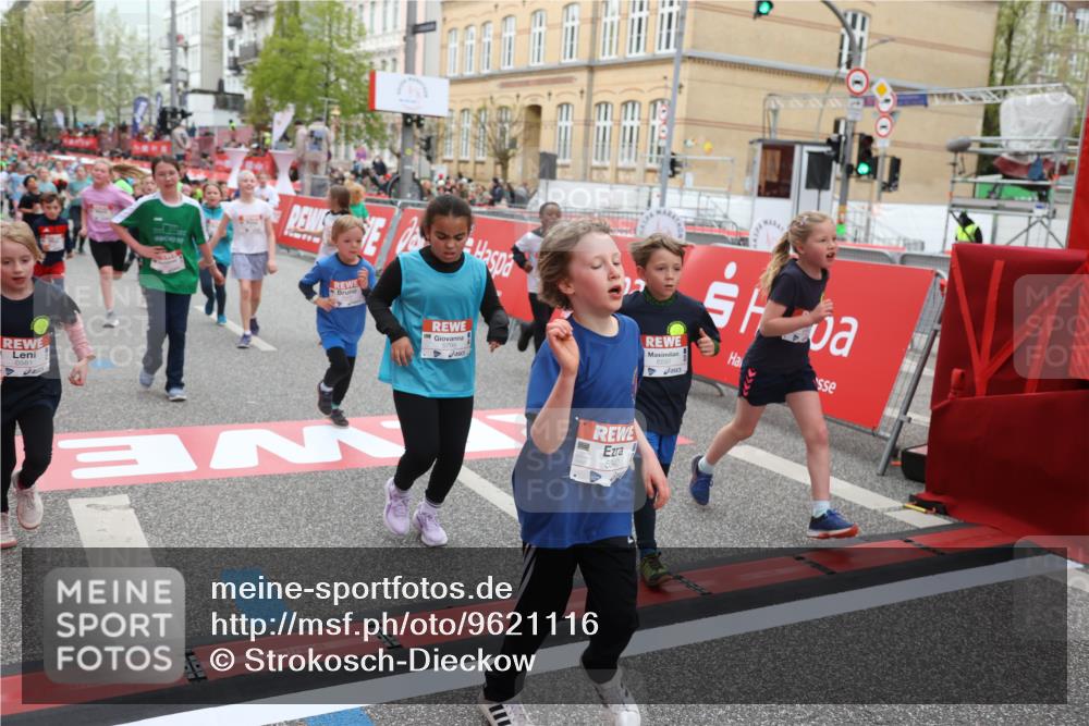 25.04.2026 - Das Zehntel Strokosch-Dieckow http://msf.ph/oto/9621116 25.04.2026 11:00:17 Ziel 5340, 5525, 5649, 5799, 5858, 5911, 5912, 5951, 5972, 6029, 6285, 6536, 6541, 6581, 6584, 6585, 6597, 6602, 6605, 6950, 7179, 7219, 7286, 7298, 7611 meine-sportfotos.de