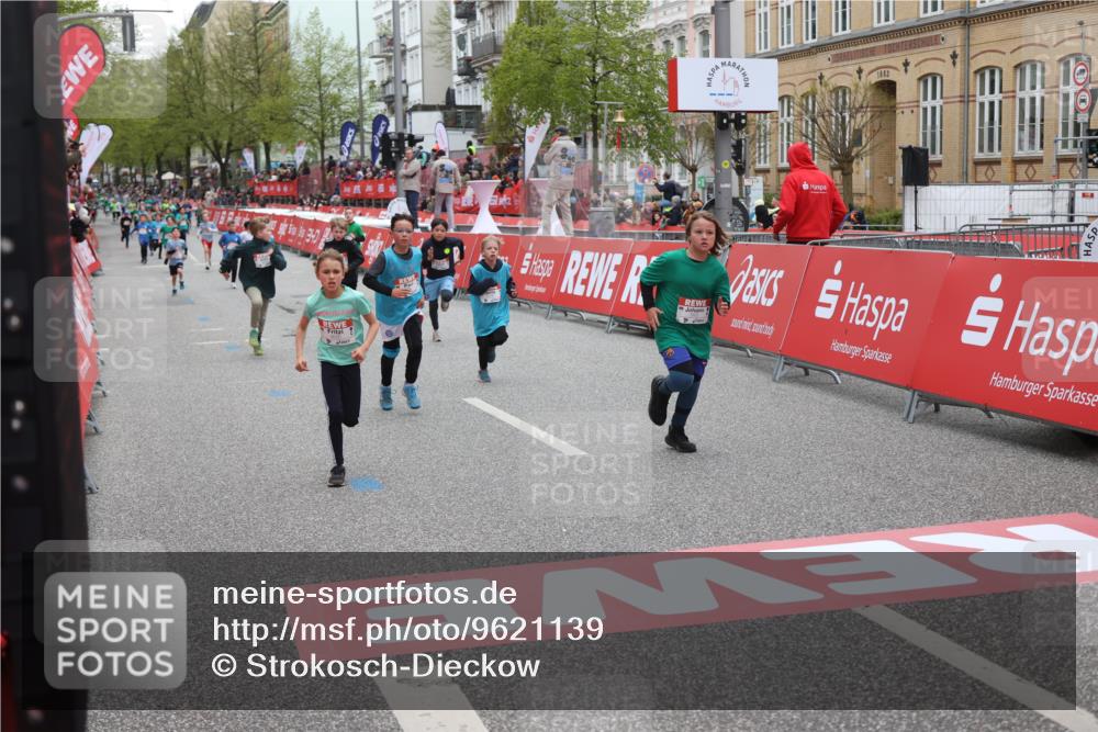 25.04.2026 - Das Zehntel Strokosch-Dieckow http://msf.ph/oto/9621139 25.04.2026 10:55:36 Ziel 5108, 5132, 5360, 5770, 5778, 5802, 5805, 6026, 6386, 6499, 6514, 6539, 6543, 6636, 6653, 6666, 6748, 7130, 7717, 7925 meine-sportfotos.de