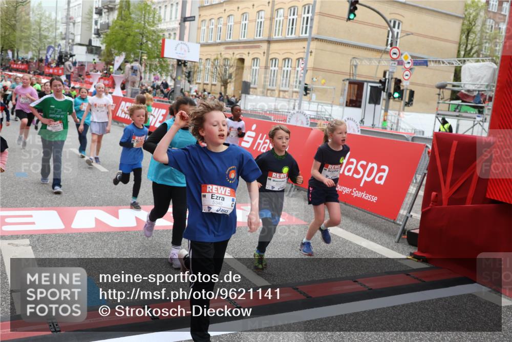 25.04.2026 - Das Zehntel Strokosch-Dieckow http://msf.ph/oto/9621141 25.04.2026 11:00:17 Ziel 5340, 5525, 5649, 5799, 5858, 5911, 5912, 5951, 5972, 6029, 6285, 6536, 6541, 6581, 6584, 6585, 6597, 6602, 6605, 6950, 7179, 7219, 7286, 7298, 7611 meine-sportfotos.de