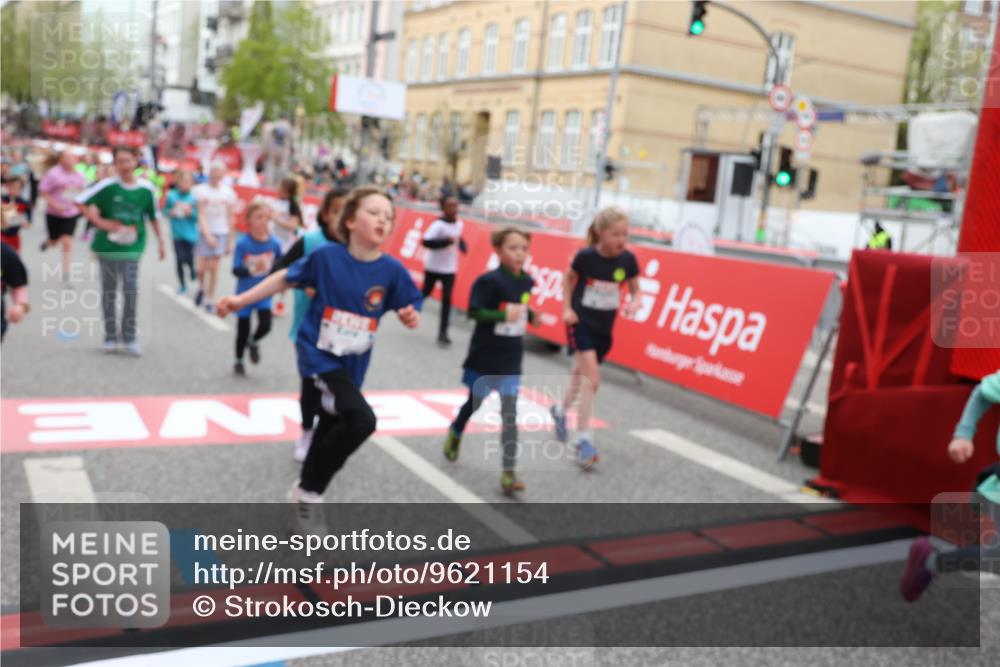 25.04.2026 - Das Zehntel Strokosch-Dieckow http://msf.ph/oto/9621154 25.04.2026 11:00:17 Ziel 5340, 5525, 5649, 5799, 5858, 5911, 5912, 5951, 5972, 6029, 6285, 6536, 6541, 6581, 6584, 6585, 6597, 6602, 6605, 6950, 7179, 7219, 7286, 7298, 7611 meine-sportfotos.de
