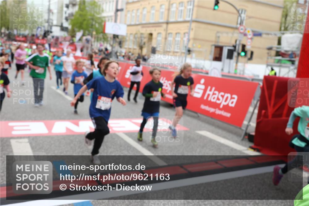 25.04.2026 - Das Zehntel Strokosch-Dieckow http://msf.ph/oto/9621163 25.04.2026 11:00:17 Ziel 5340, 5525, 5649, 5799, 5858, 5911, 5912, 5951, 5972, 6029, 6285, 6536, 6541, 6581, 6584, 6585, 6597, 6602, 6605, 6950, 7179, 7219, 7286, 7298, 7611 meine-sportfotos.de