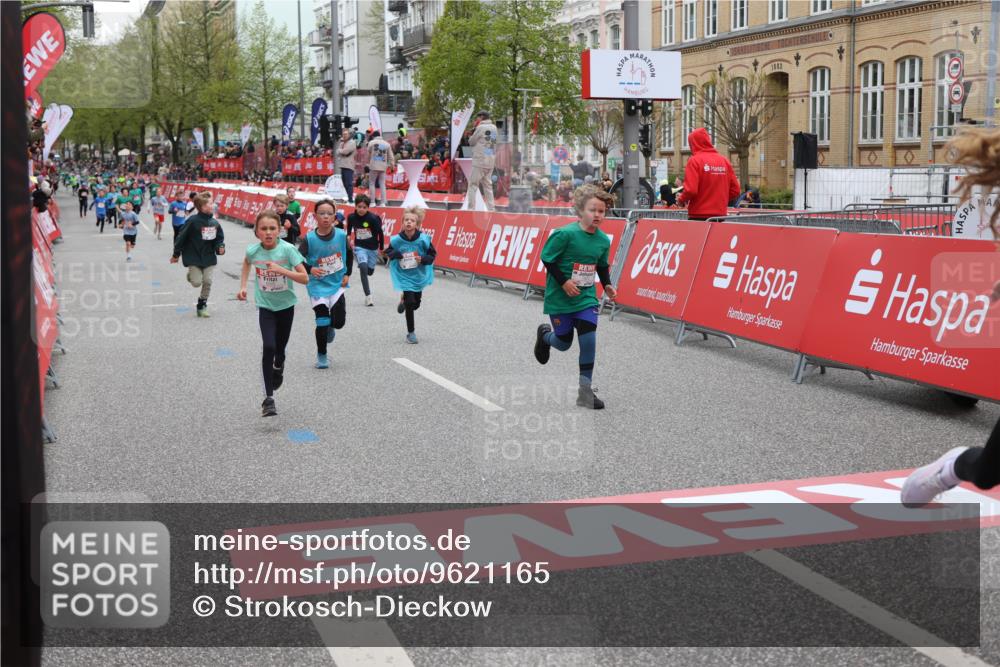 25.04.2026 - Das Zehntel Strokosch-Dieckow http://msf.ph/oto/9621165 25.04.2026 10:55:36 Ziel 5108, 5132, 5360, 5770, 5778, 5802, 5805, 6026, 6386, 6499, 6514, 6539, 6543, 6636, 6653, 6666, 6748, 7130, 7717, 7925 meine-sportfotos.de