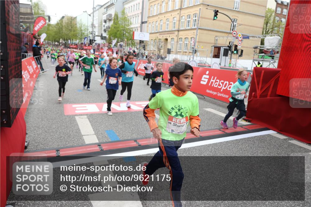 25.04.2026 - Das Zehntel Strokosch-Dieckow http://msf.ph/oto/9621175 25.04.2026 11:00:16 Ziel 5340, 5525, 5649, 5799, 5858, 5912, 5951, 5972, 6005, 6029, 6285, 6541, 6581, 6584, 6585, 6597, 6602, 6605, 6824, 6825, 6950, 7219, 7286, 7298, 7421, 7611 meine-sportfotos.de