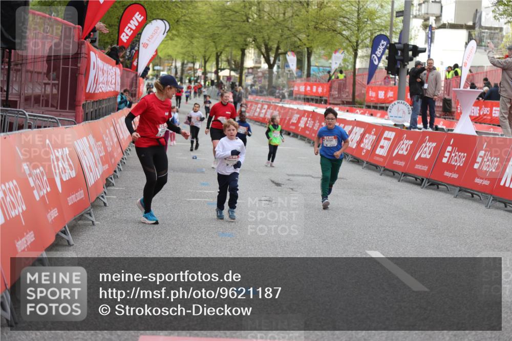 25.04.2026 - Das Zehntel Strokosch-Dieckow http://msf.ph/oto/9621187 25.04.2026 09:14:06 Ziel 2101, 2102 meine-sportfotos.de