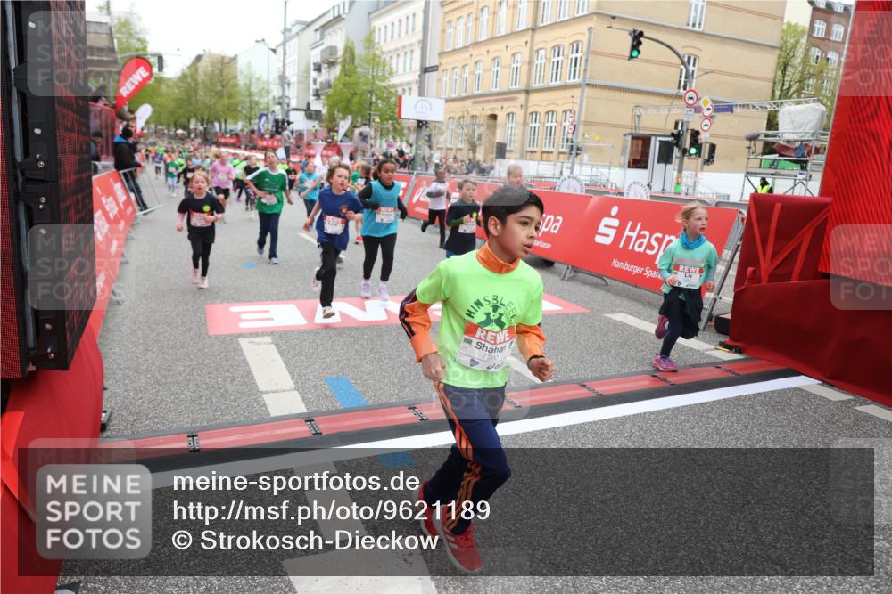 25.04.2026 - Das Zehntel Strokosch-Dieckow http://msf.ph/oto/9621189 25.04.2026 11:00:16 Ziel 5340, 5525, 5649, 5799, 5858, 5912, 5951, 5972, 6005, 6029, 6285, 6541, 6581, 6584, 6585, 6597, 6602, 6605, 6824, 6825, 6950, 7219, 7286, 7298, 7421, 7611 meine-sportfotos.de
