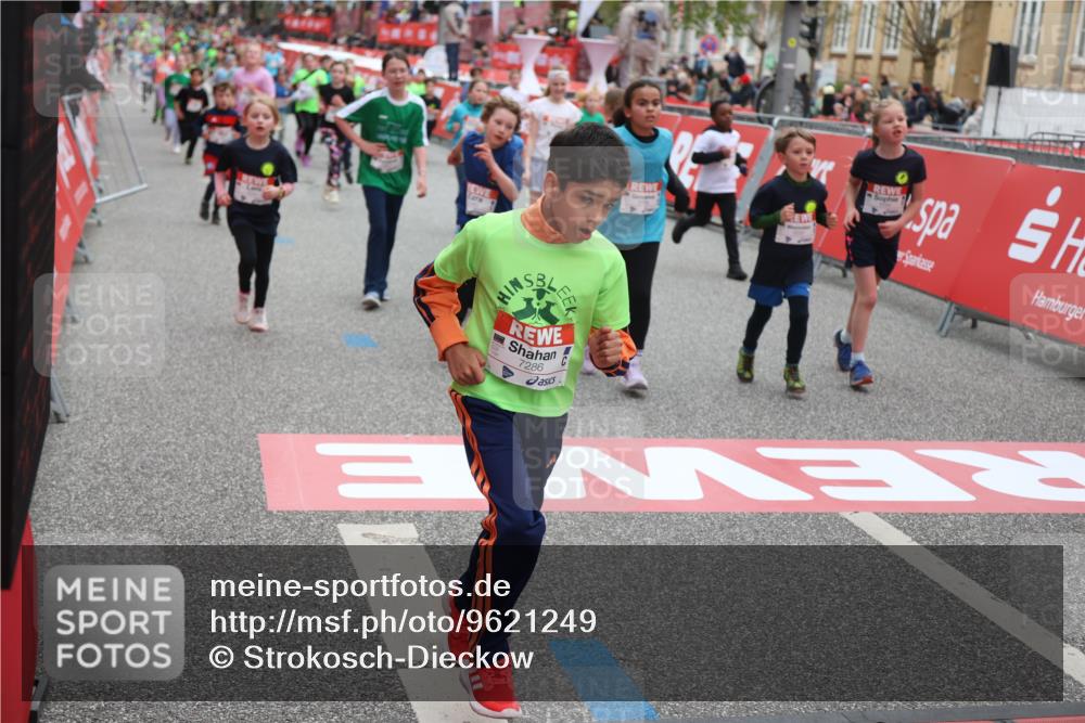 25.04.2026 - Das Zehntel Strokosch-Dieckow http://msf.ph/oto/9621249 25.04.2026 11:00:16 Ziel 5340, 5525, 5649, 5799, 5858, 5912, 5951, 5972, 6005, 6029, 6285, 6541, 6581, 6584, 6585, 6597, 6602, 6605, 6824, 6825, 6950, 7219, 7286, 7298, 7421, 7611 meine-sportfotos.de
