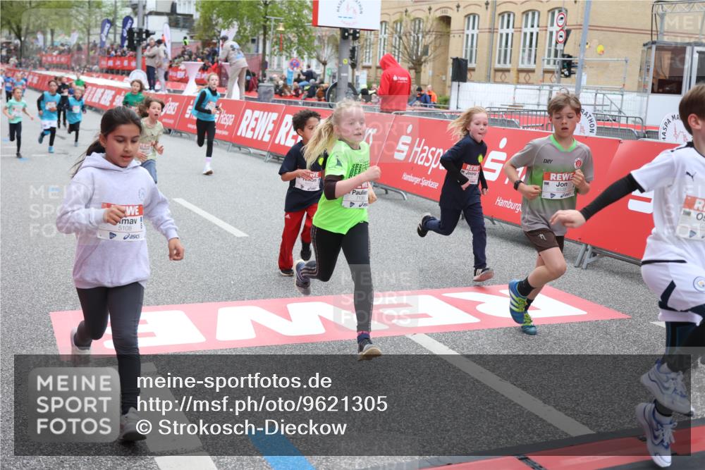 25.04.2026 - Das Zehntel Strokosch-Dieckow http://msf.ph/oto/9621305 25.04.2026 10:55:33 Ziel 5084, 5108, 5132, 5360, 5754, 5770, 5778, 5797, 5805, 6094, 6386, 6421, 6499, 6514, 6539, 6543, 6557, 6636, 6653, 7102, 7130, 7256, 7341, 7655, 7717, 7813, 7851, 8008 meine-sportfotos.de