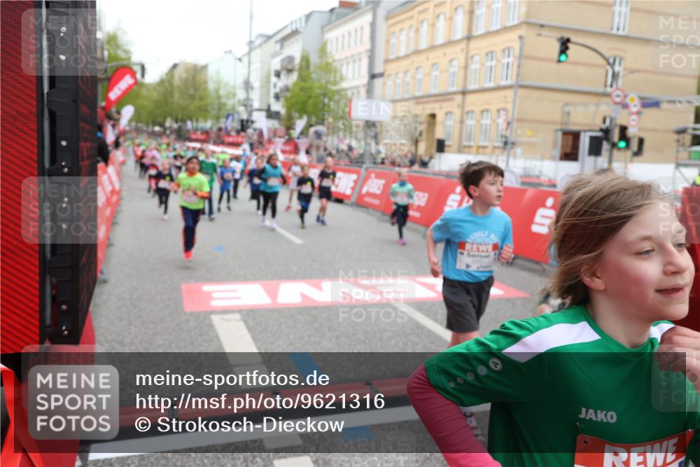25.04.2026 - Das Zehntel Strokosch-Dieckow http://msf.ph/oto/9621316 25.04.2026 11:00:14 Ziel 5182, 5193, 5340, 5525, 5649, 5858, 5912, 5951, 6005, 6029, 6554, 6585, 6602, 6605, 6824, 6825, 6950, 7219, 7286, 7289, 7298, 7421, 7611 meine-sportfotos.de