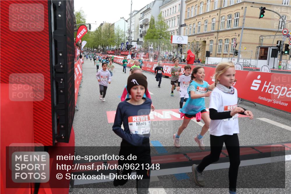 25.04.2026 - Das Zehntel Strokosch-Dieckow http://msf.ph/oto/9621348 25.04.2026 10:55:32 Ziel 5084, 5108, 5132, 5360, 5754, 5770, 5778, 5797, 6094, 6386, 6421, 6499, 6514, 6539, 6543, 6557, 6636, 6653, 7102, 7130, 7256, 7341, 7655, 7717, 7813, 7851, 8008 meine-sportfotos.de